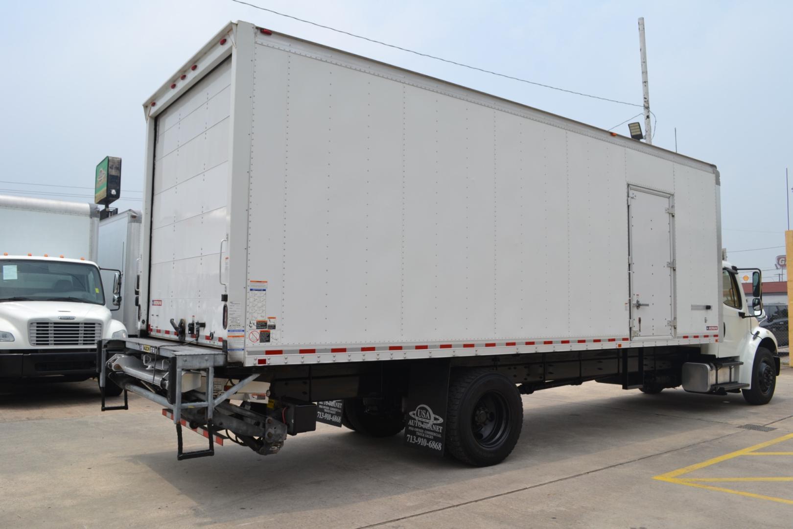 2019 YELLOW /BLACK FREIGHTLINER M2-106 with an CUMMINS B6.7L 240HP engine, ALLISON 2500RDS AUTOMATIC transmission, located at 9172 North Fwy, Houston, TX, 77037, (713) 910-6868, 29.887470, -95.411903 - Photo#4